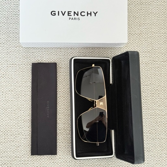 Givenchy GV 7162/S Gold/Grey Unisex Sunglasses - Picture 6 of 8
